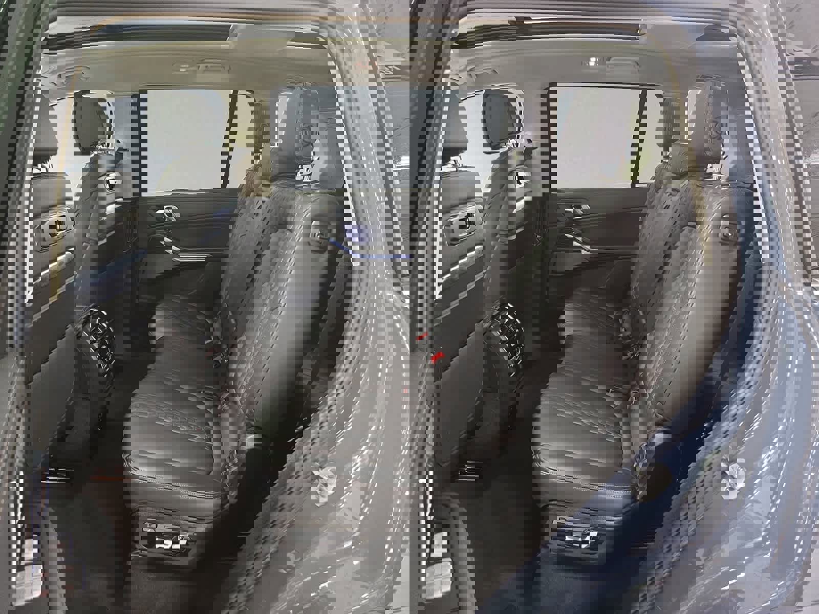 Used 2025 BMW X7 xDrive40i image 30