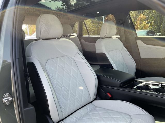 New 2026 Volkswagen Atlas Cross Sport SEL Premium R-Line AWD/4WD image 25