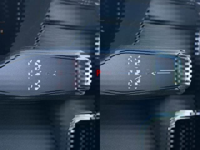 Used 2025 GMC Acadia Elevation image 19