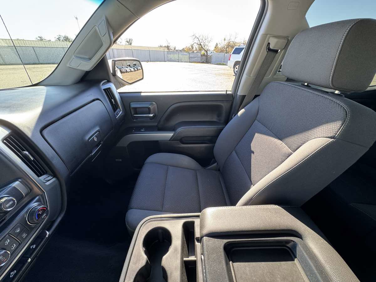 Used 2018 Chevrolet Silverado 1500 LT w/ All Star Edition AWD/4WD image 33
