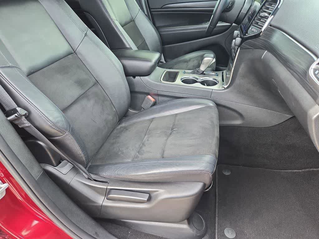 Used 2019 Jeep Grand Cherokee Laredo w/ Laredo X Package RWD image 22