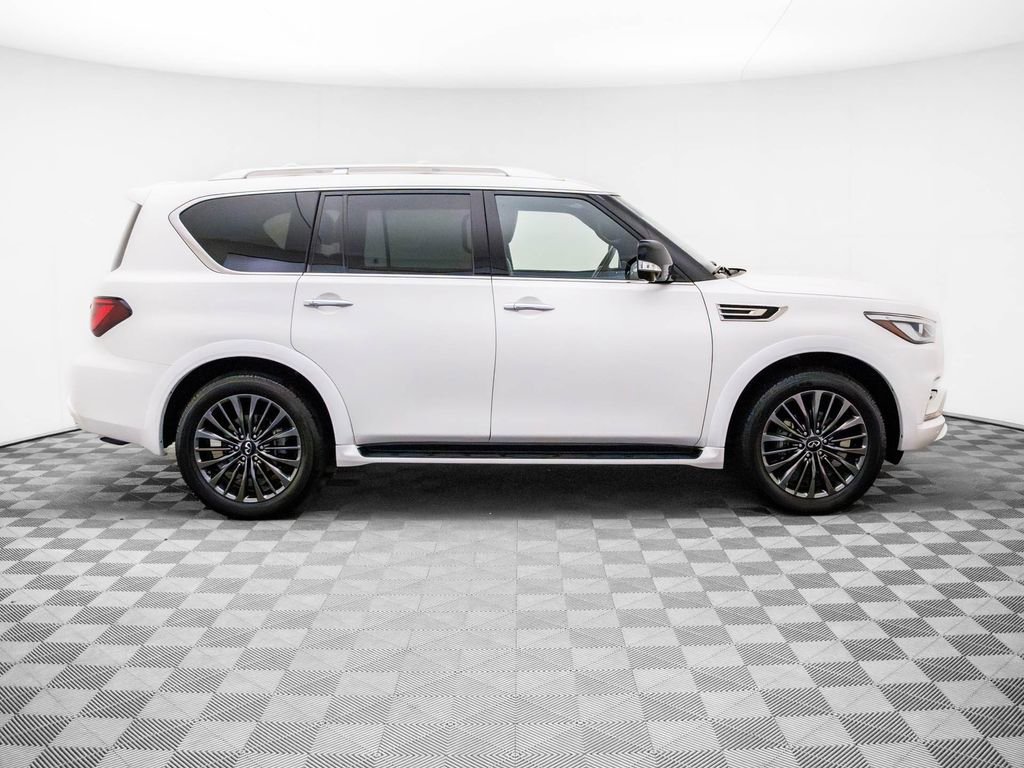 Used 2024 INFINITI QX80 Sensory image 7