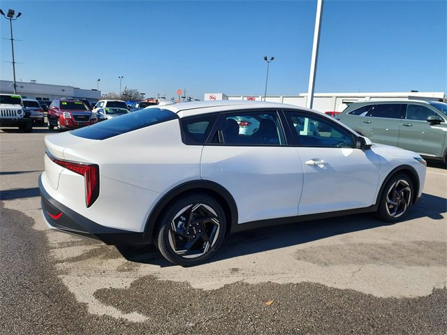New 2026 Kia K4 EX image 2