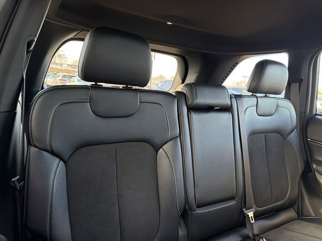 Used 2023 Jeep Grand Cherokee Altitude image 26