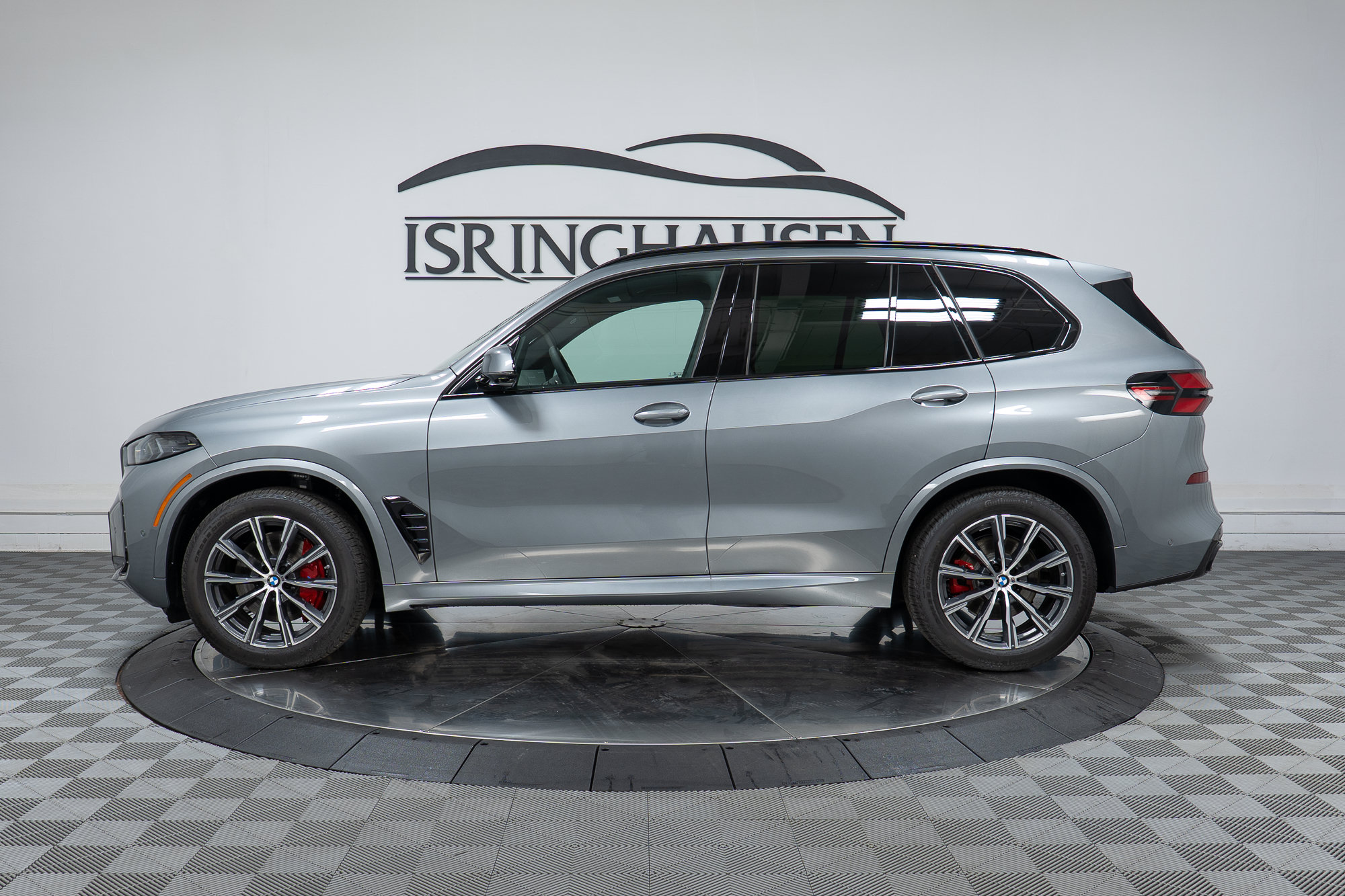 New 2026 BMW X5 xDrive40i w/ M Sport Package AWD/4WD image 8