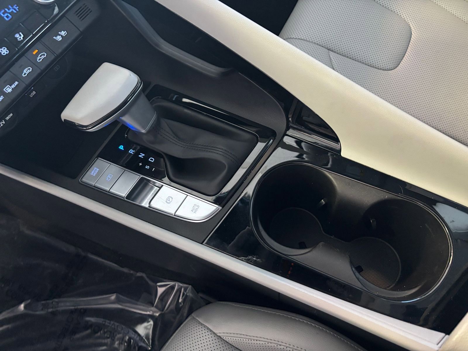 Used 2025 Hyundai Elantra Limited image 45