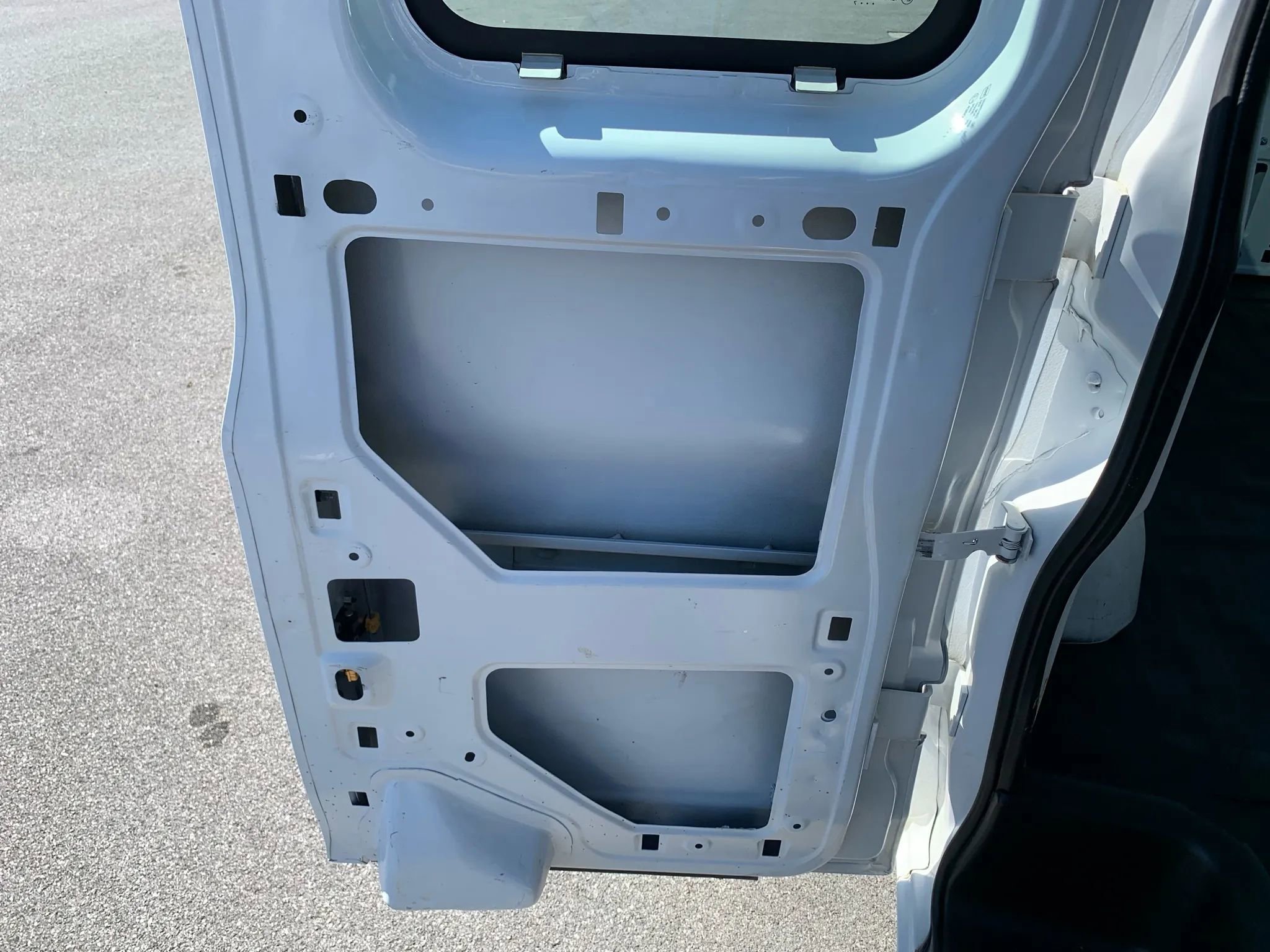 Used 2017 Chevrolet Express 2500 image 27