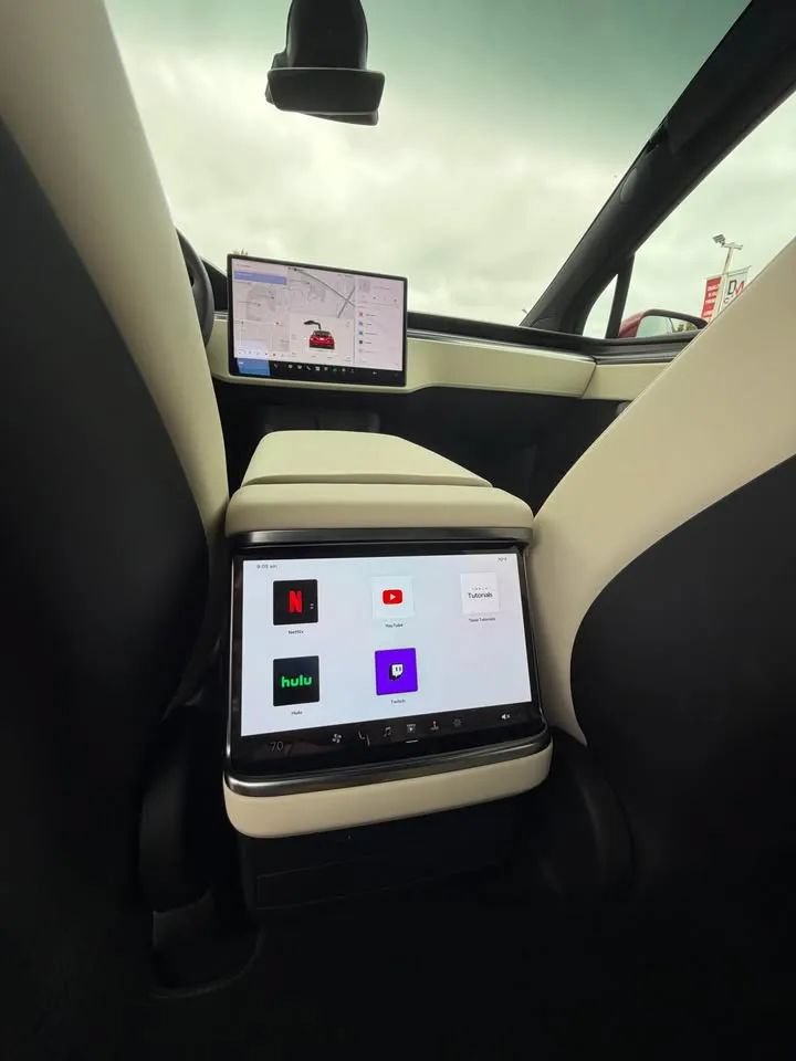 Used 2026 Tesla Model X Plaid AWD/4WD image 10