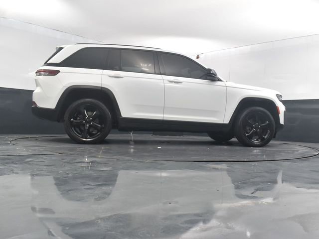 Used 2023 Jeep Grand Cherokee Limited w/ Black Appearance Package image 52