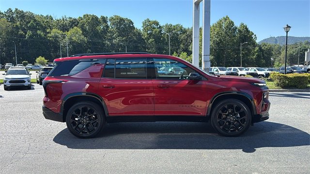 New 2026 Chevrolet Traverse RS w/ LPO, Floor Liner Package image 10