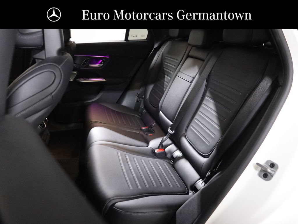 Used 2023 Mercedes-Benz GLC 300 4MATIC w/ AMG Line image 38
