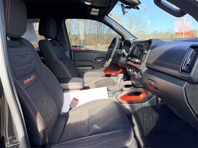 Used 2025 Nissan Frontier PRO-4X w/ Tow Package image 12