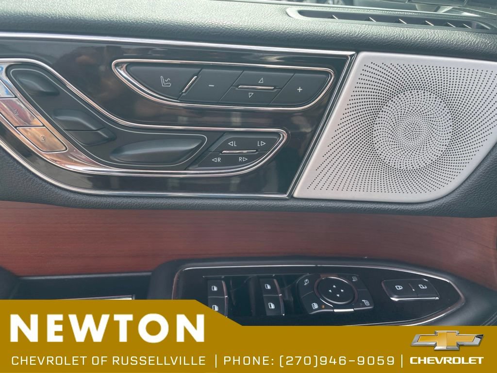 Used 2020 Lincoln Navigator Reserve w/ Equipment Group 208A Reserve AWD/4WD image 9