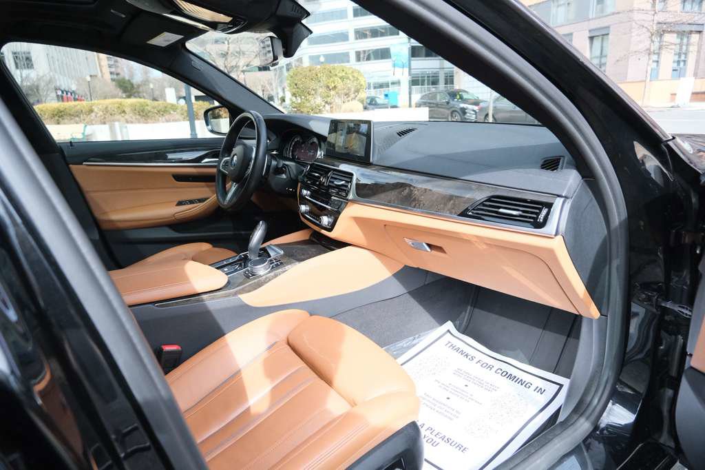 Used 2017 BMW 540i xDrive AWD/4WD image 33
