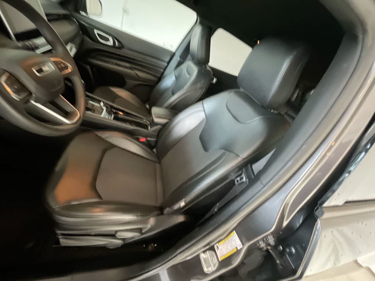 Used 2022 Jeep Compass Latitude AWD/4WD image 11