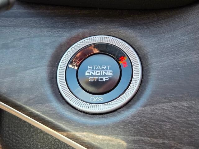 Certified 2024 Jeep Grand Cherokee L Limited w/ Luxury Tech Group II image 32