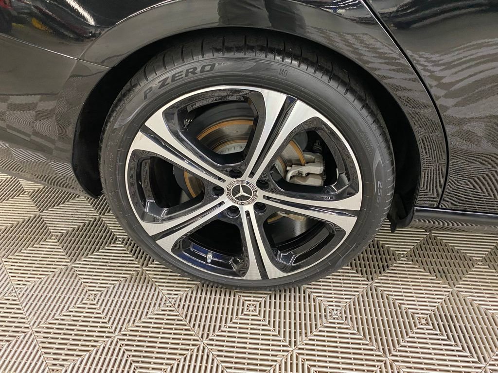 Used 2025 Mercedes-Benz C 300 Sedan image 12