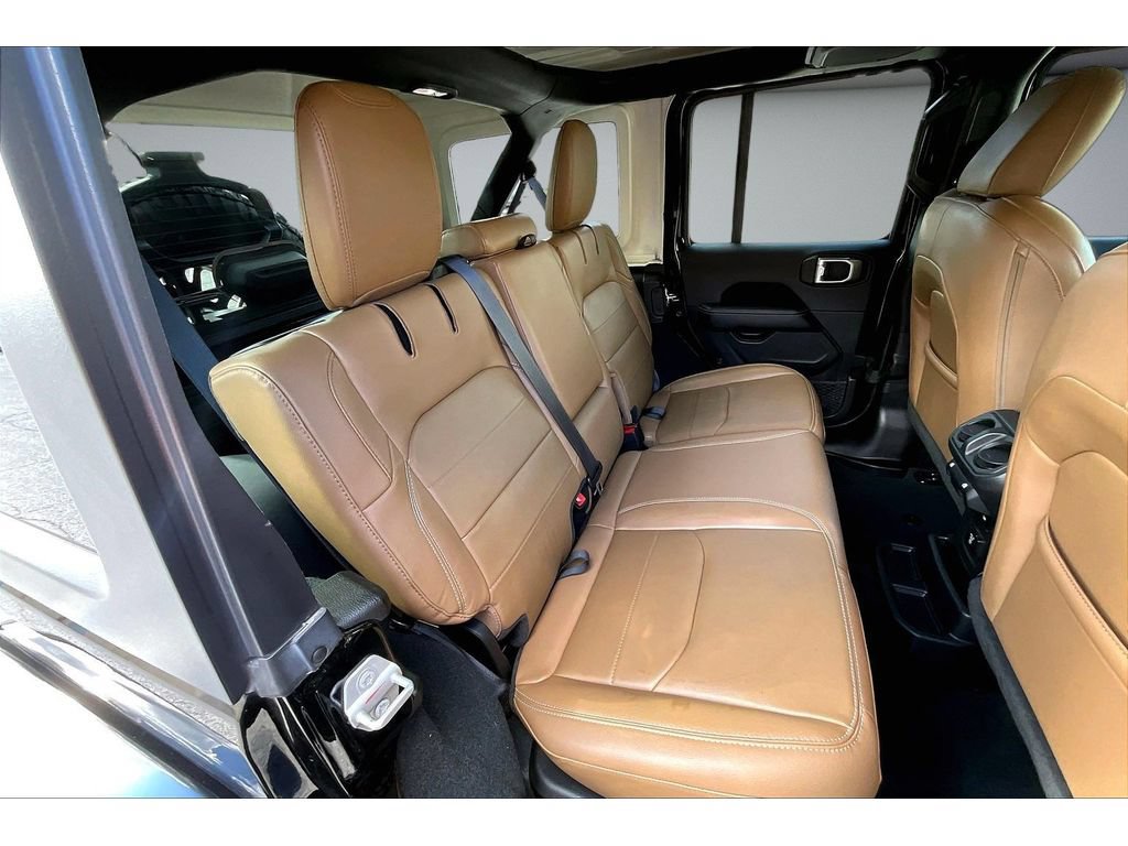 Used 2022 Jeep Wrangler Unlimited Sahara w/ Cold Weather Group AWD/4WD image 42