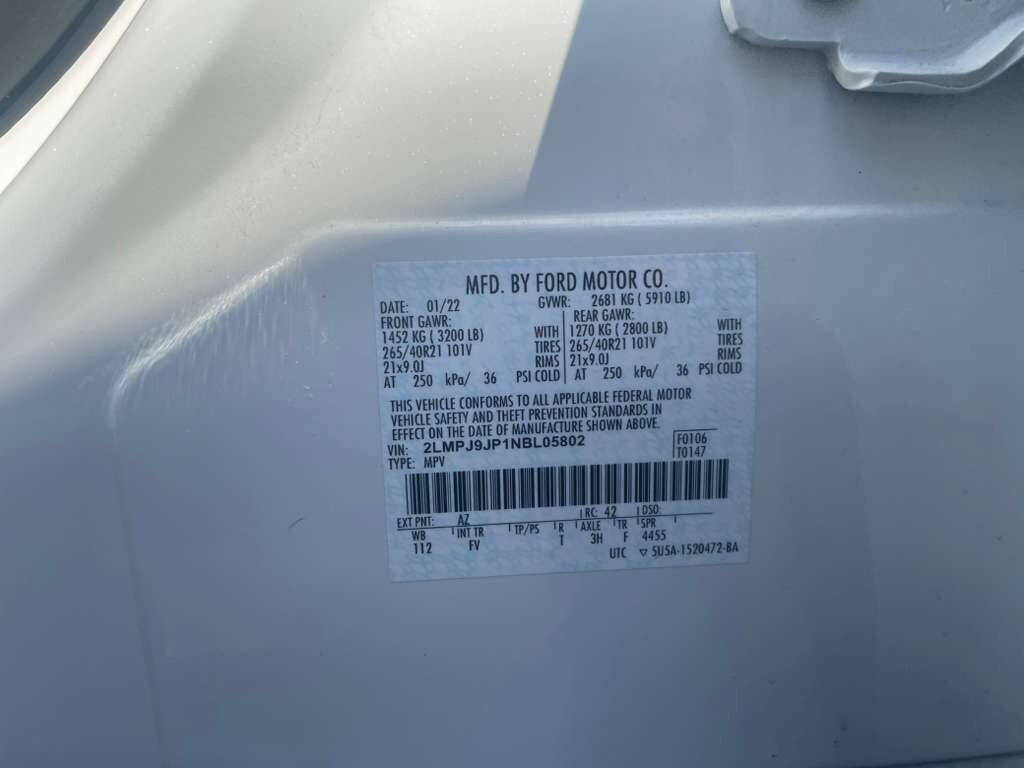 Used 2022 Lincoln Nautilus Black Label image 17