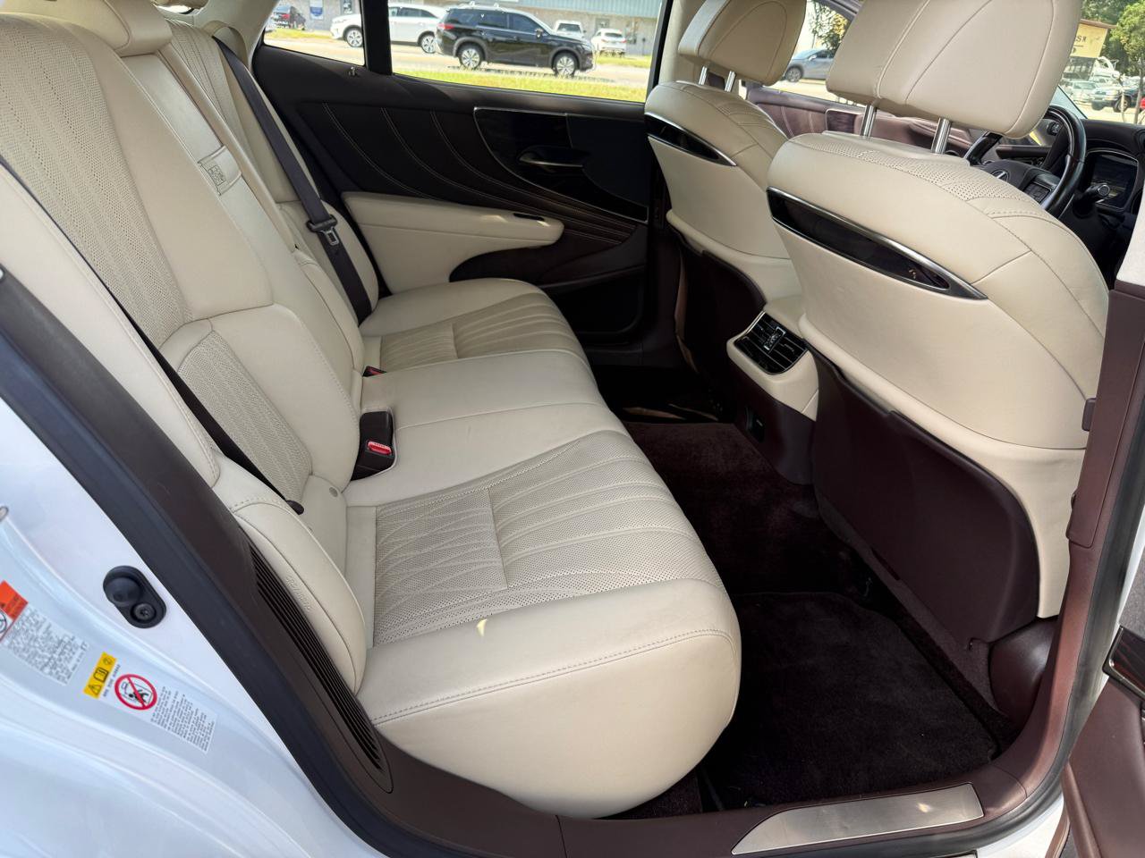 Used 2018 Lexus LS 500h AWD w/ Interior Upgrade Package image 26