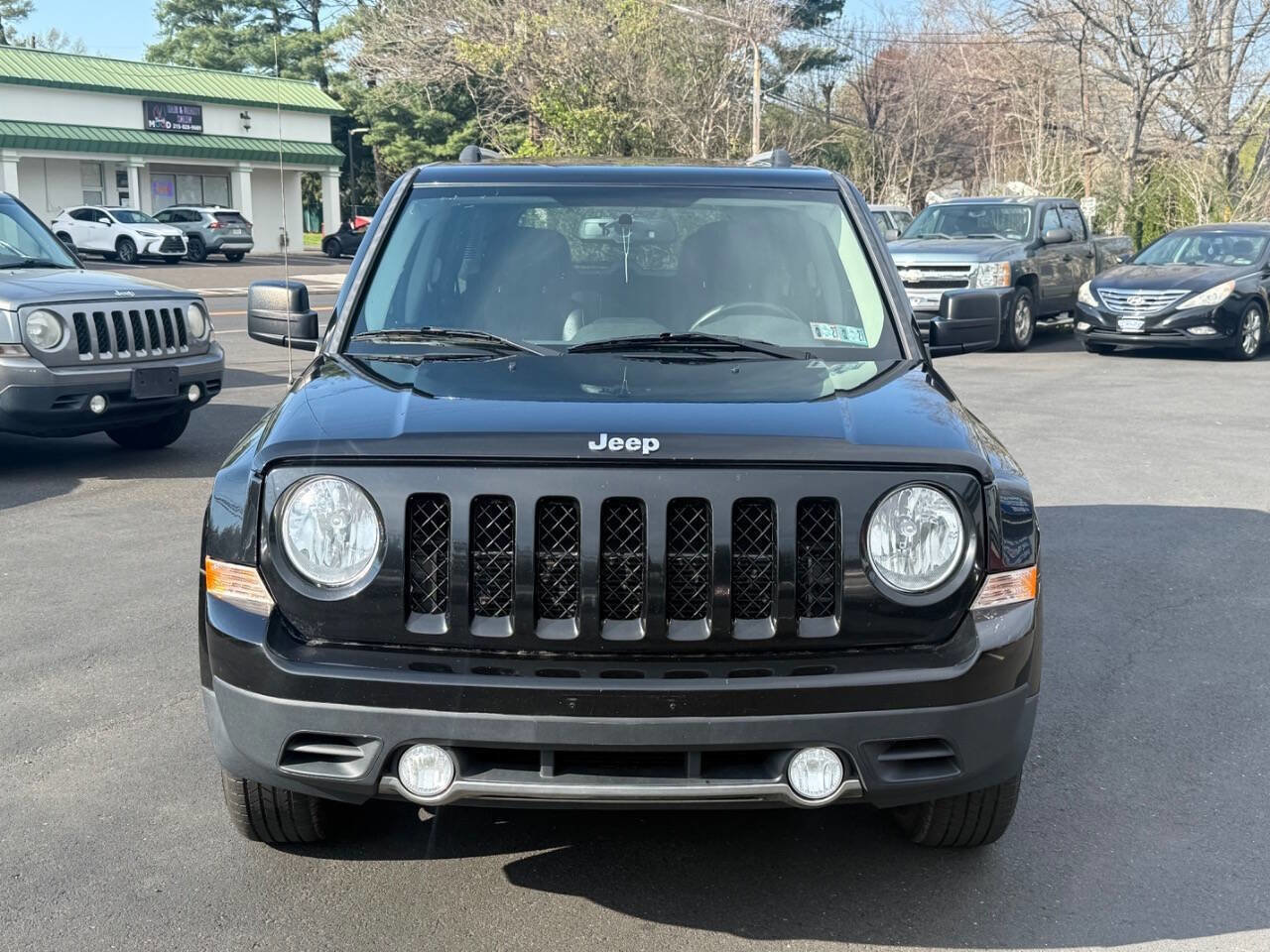 Used 2016 Jeep Patriot High Altitude image 3