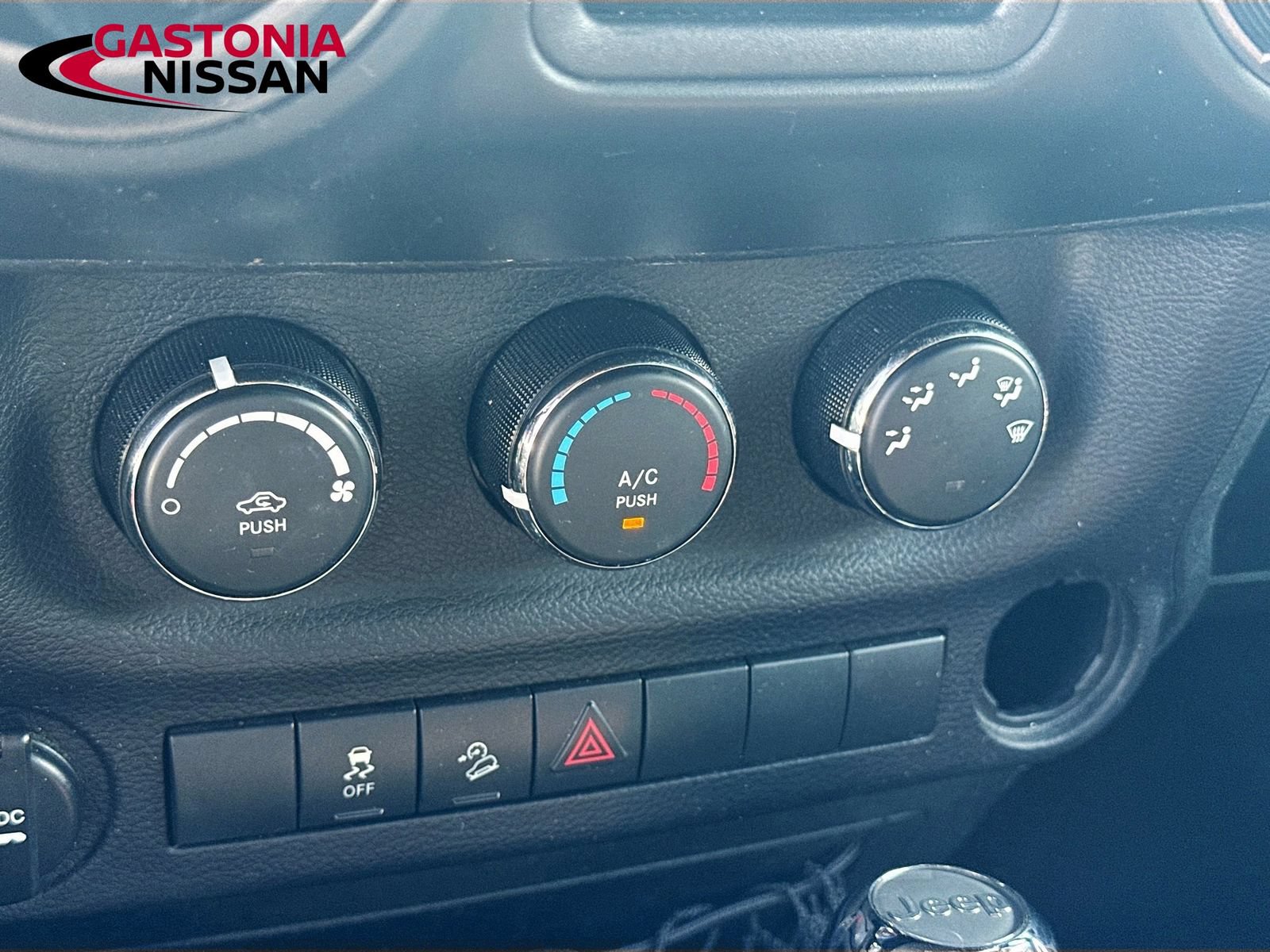 Used 2017 Jeep Wrangler Unlimited Sport w/ Connectivity Group AWD/4WD image 18