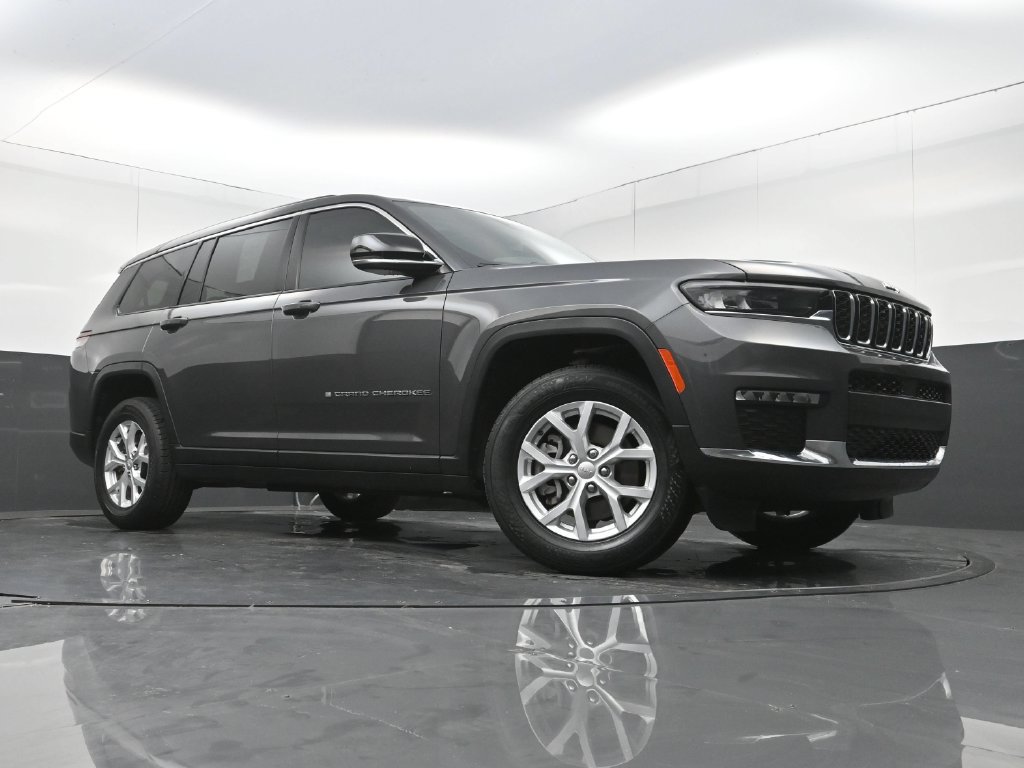 Used 2023 Jeep Grand Cherokee L Limited RWD image 28