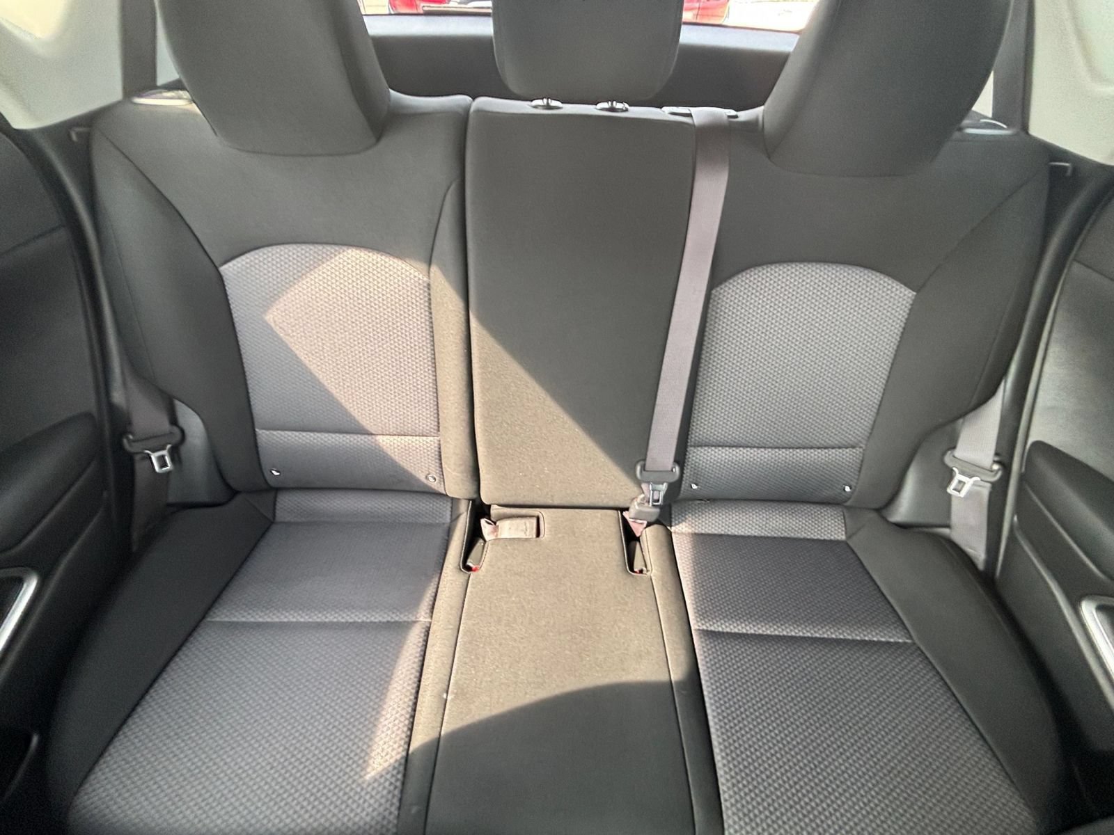 Used 2025 Kia Soul LX w/ LX Technology Package FWD image 35