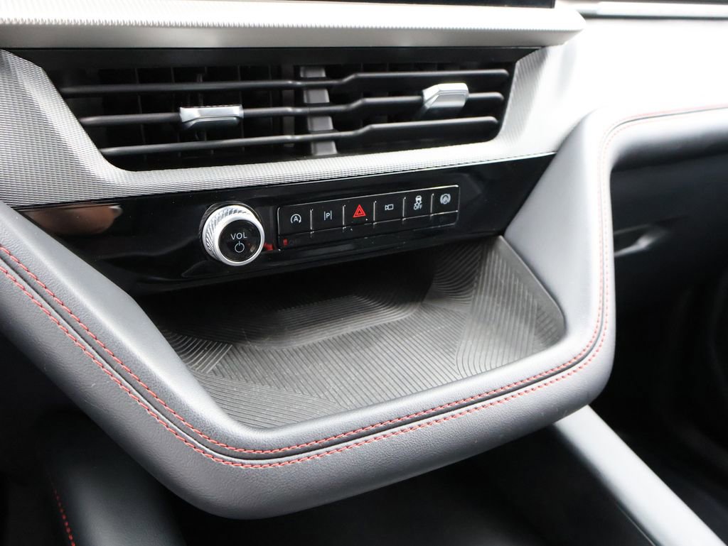 Used 2025 Ford Explorer ST-Line w/ ST-Line Street Pack AWD/4WD image 38