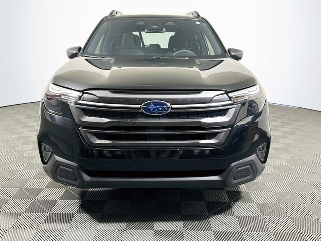 Used 2025 Subaru Forester Premium AWD/4WD image 3