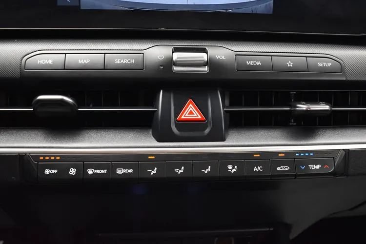 Used 2025 Kia K4 FWD image 32