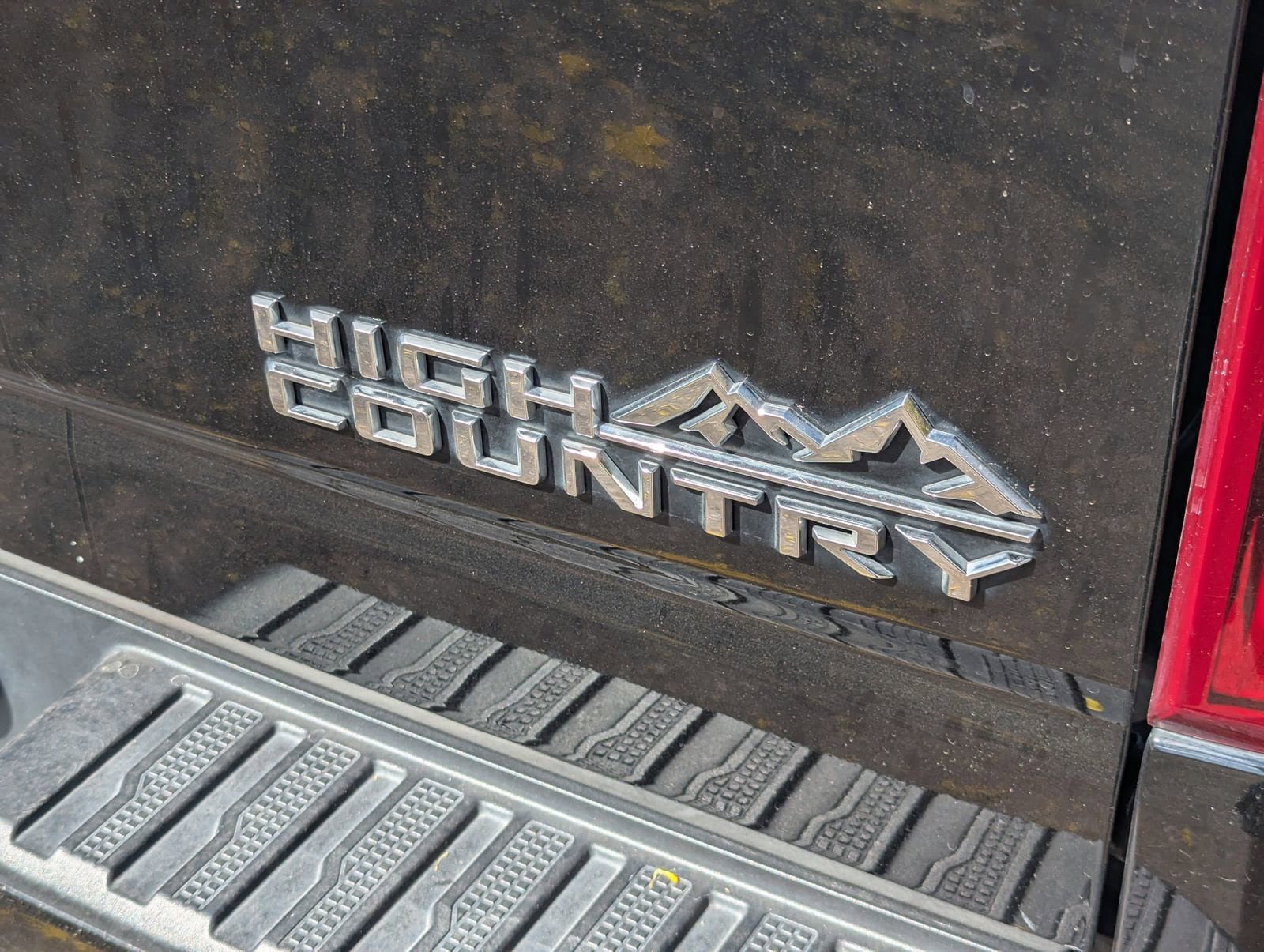 Used 2024 Chevrolet Silverado 2500 High Country w/ High Country Premium Package image 9