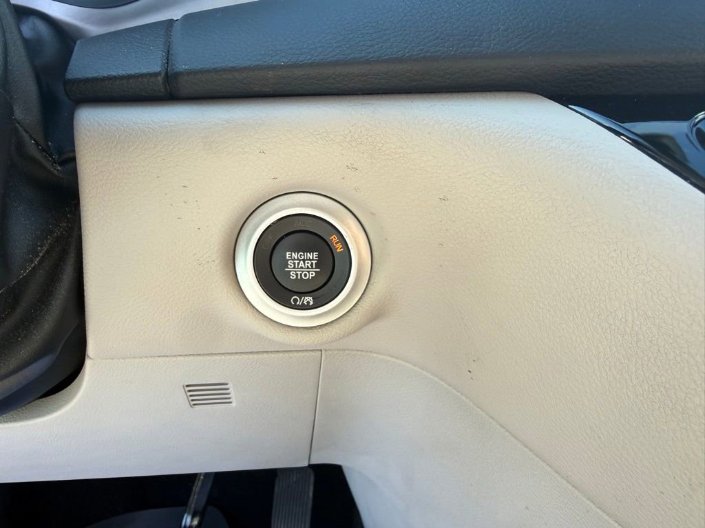 Used 2019 Chrysler Pacifica Touring-L Plus w/ Advanced Safetytec Group FWD image 33