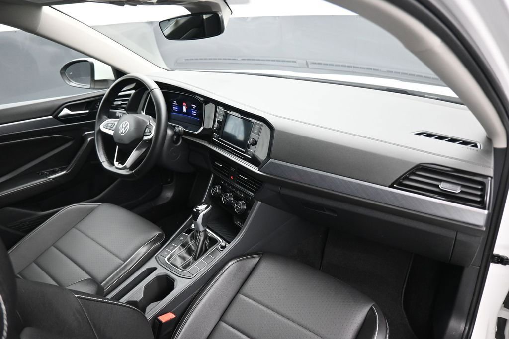 Used 2024 Volkswagen Jetta SE FWD image 43