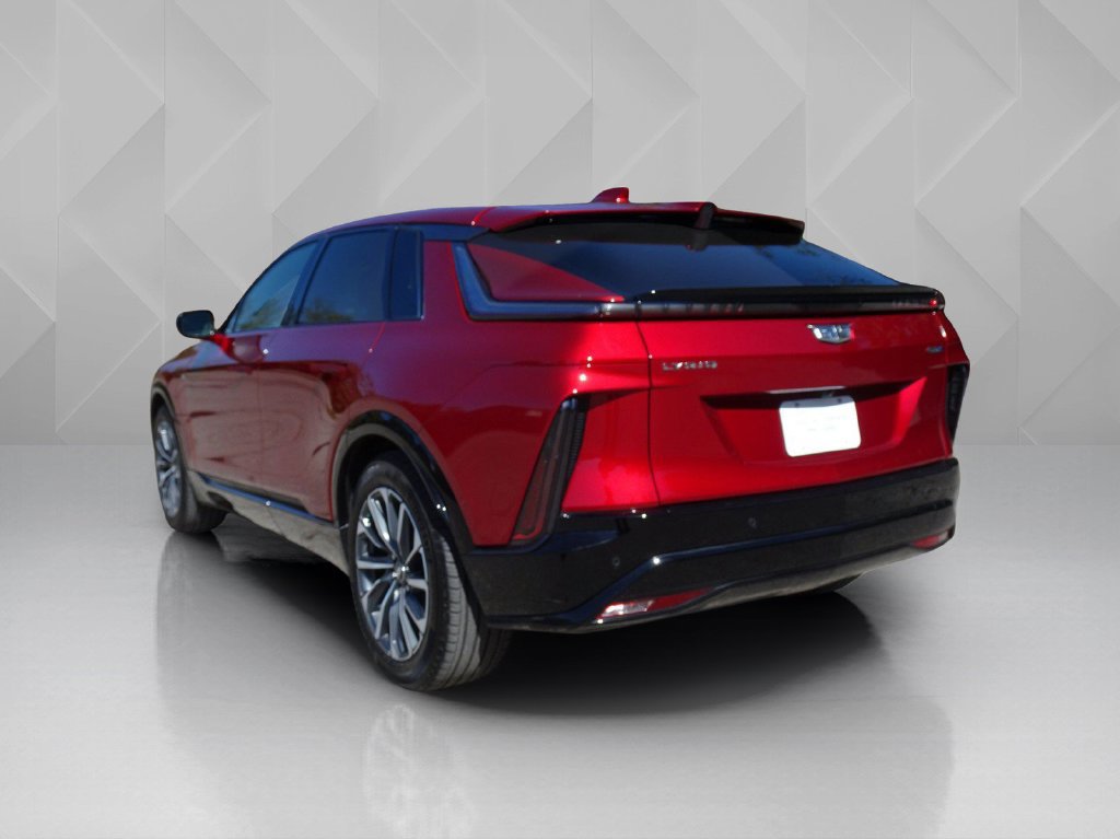 Used 2024 Cadillac Lyriq Sport RWD image 3