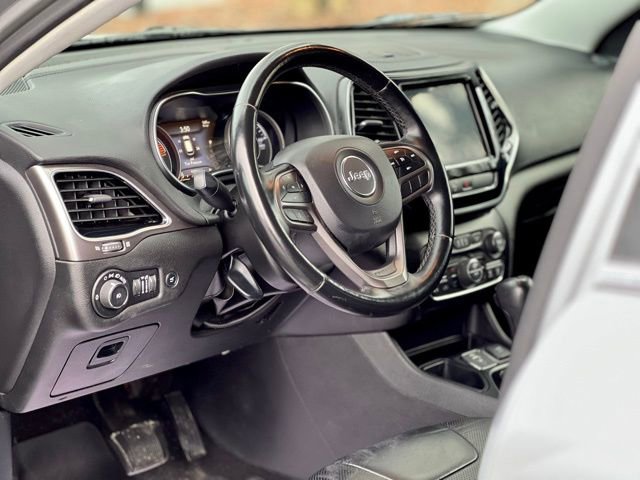 Used 2019 Jeep Cherokee Limited FWD image 51