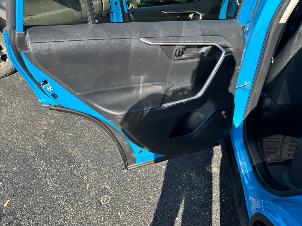 Used 2019 Toyota RAV4 LE image 24