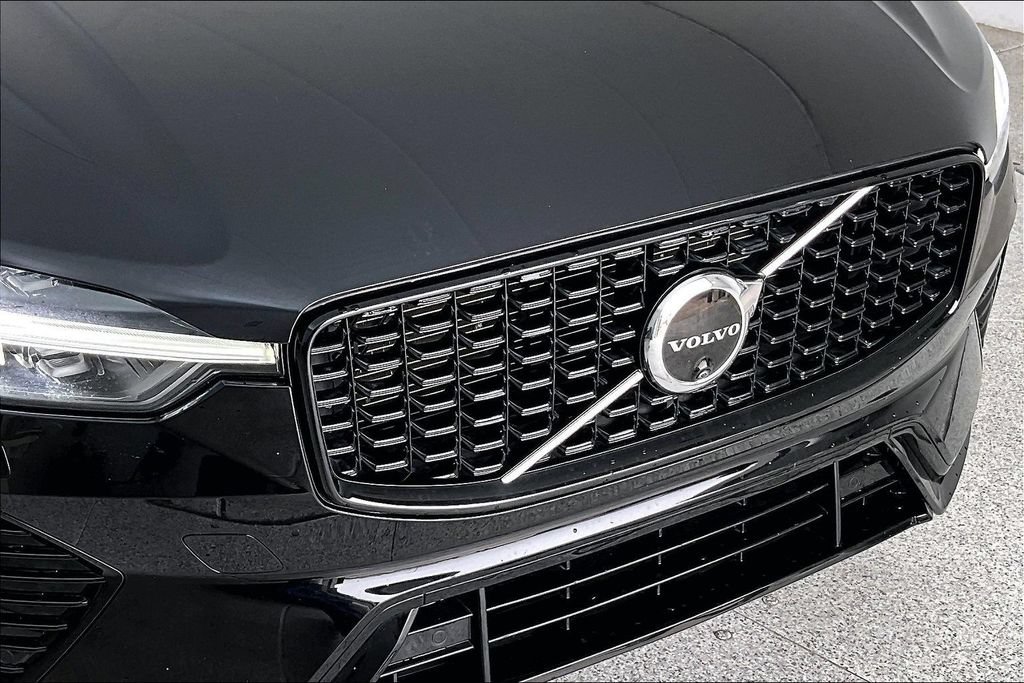 Certified 2024 Volvo XC60 B5 Ultimate w/ Protection Package Premier AWD/4WD image 37