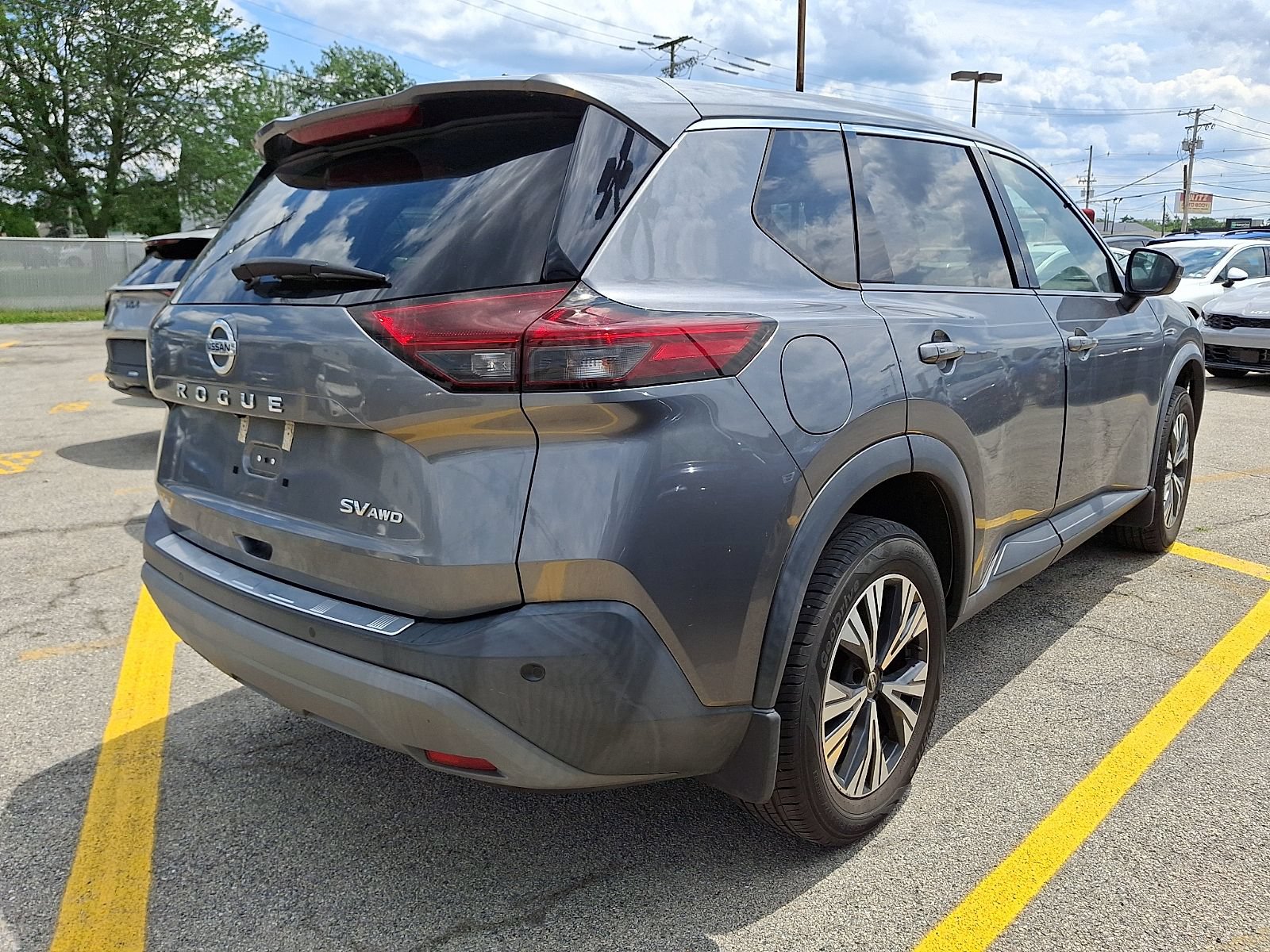 Used 2021 Nissan Rogue SV AWD/4WD image 10