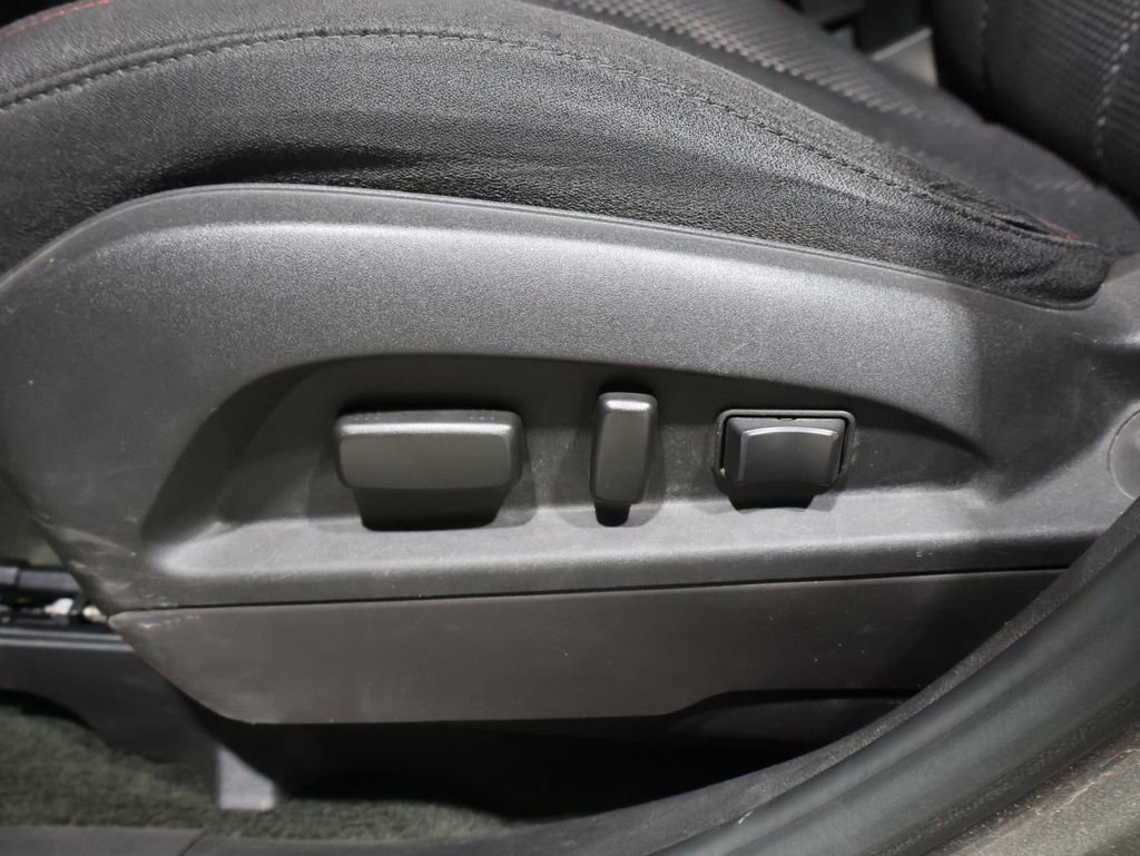 Used 2012 Chevrolet Equinox LT w/ Driver Convenience Package image 10