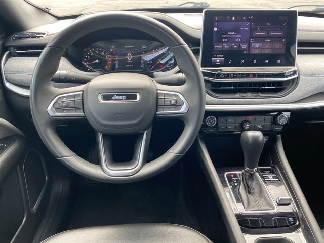 Used 2024 Jeep Compass Latitude AWD/4WD image 7