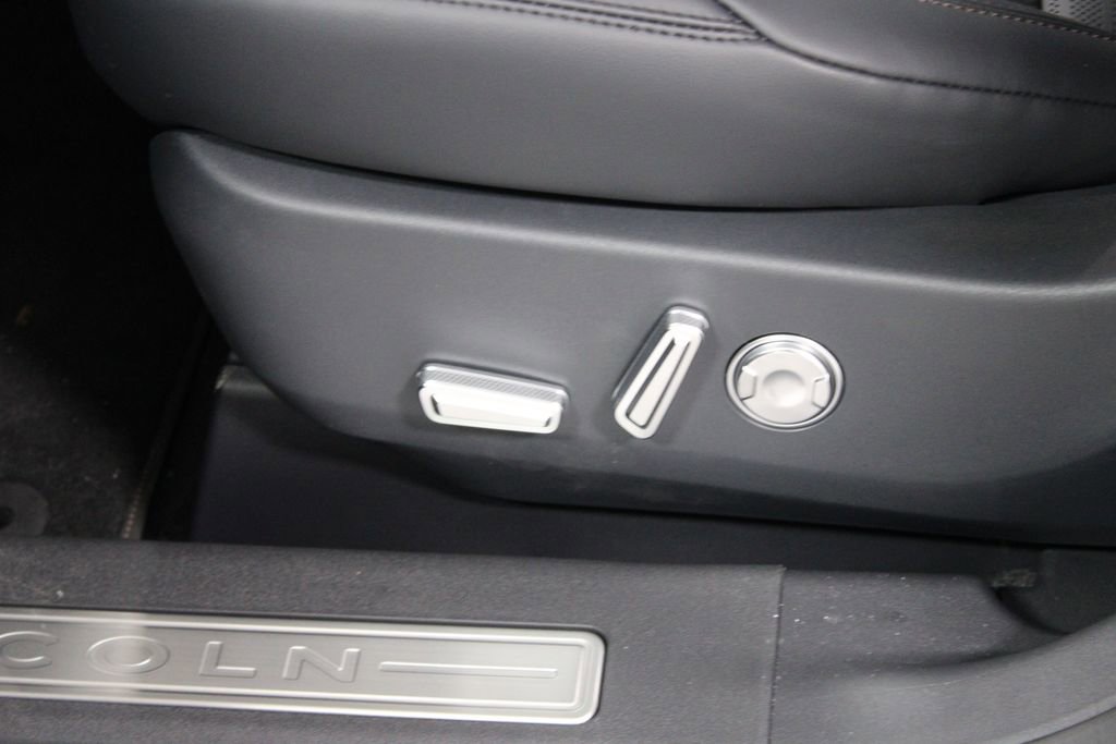 New 2026 Lincoln Nautilus Reserve w/ Jet Appearance Package image 22