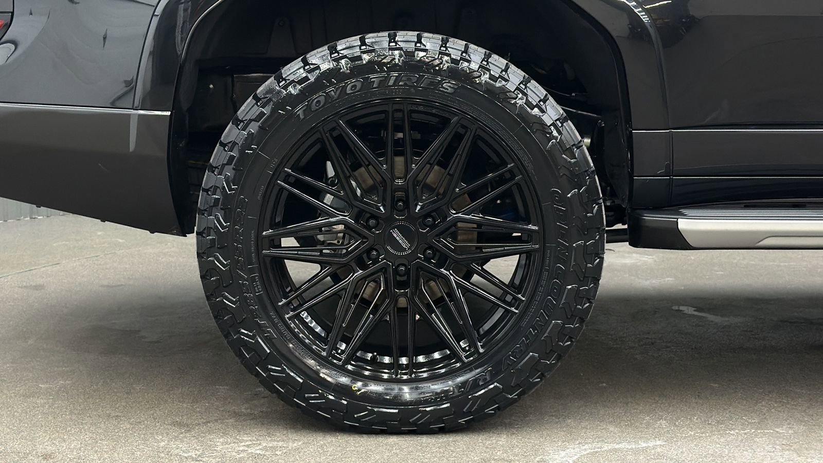 Used 2026 Lexus GX 550 550 Premium+ w/ Accessory Package (2T) image 11