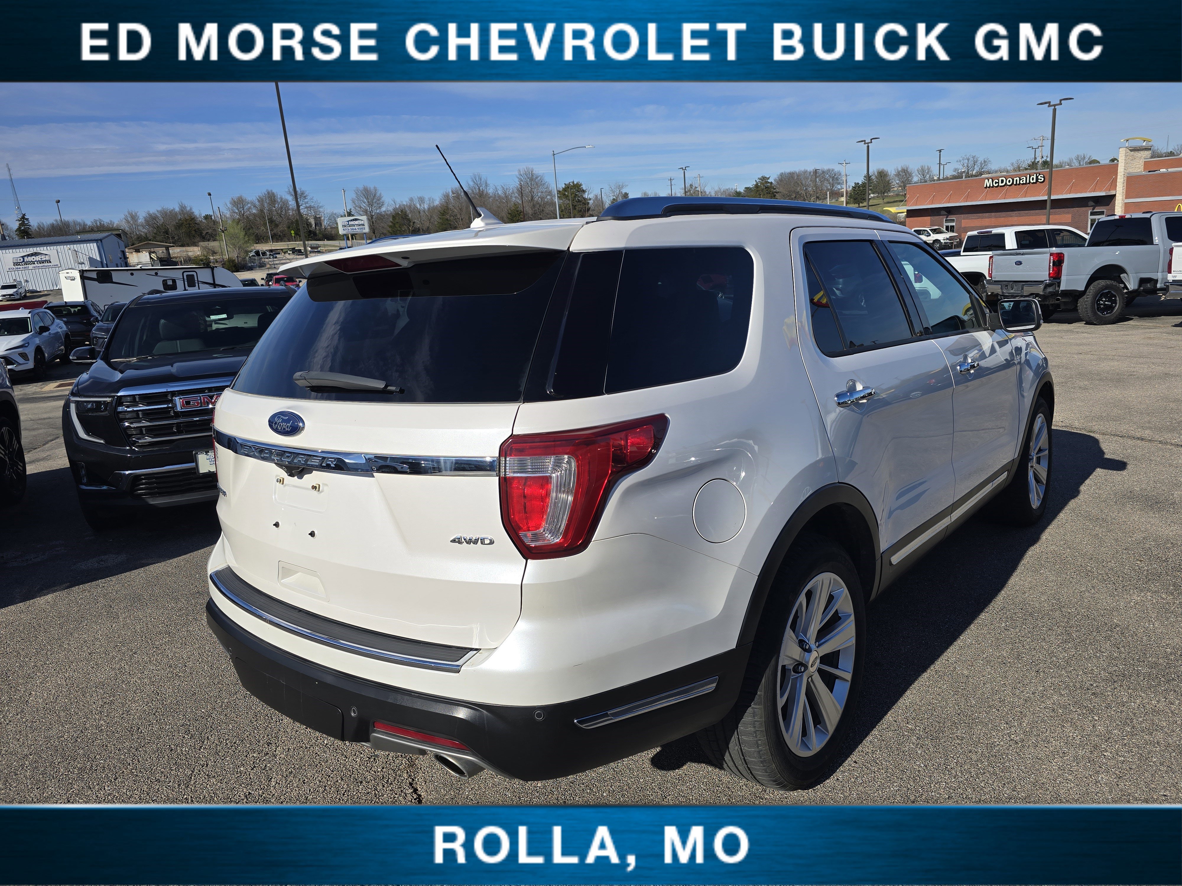 Used 2019 Ford Explorer Limited w/ Ford Safe & Smart Package image 3