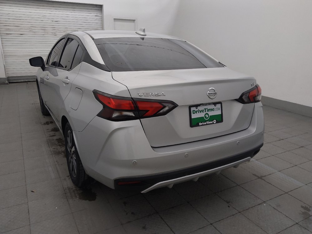 Used 2022 Nissan Versa SV FWD image 5