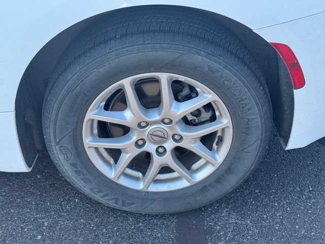 Certified 2024 Chrysler Pacifica Touring-L FWD image 11