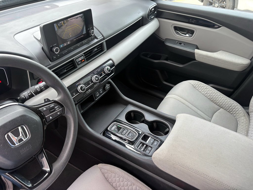 Certified 2023 Honda Pilot LX image 16