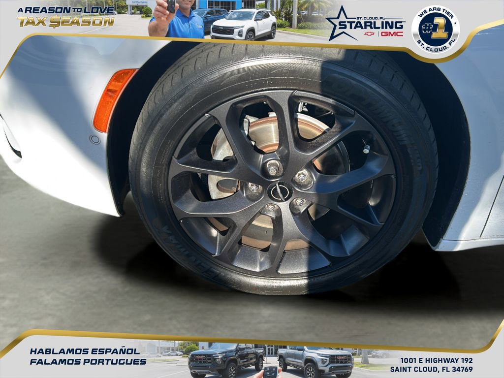 Used 2022 Chrysler Pacifica Limited w/ S Appearance Package image 10