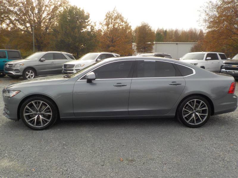 Used 2018 Volvo S90 T5 Momentum image 2