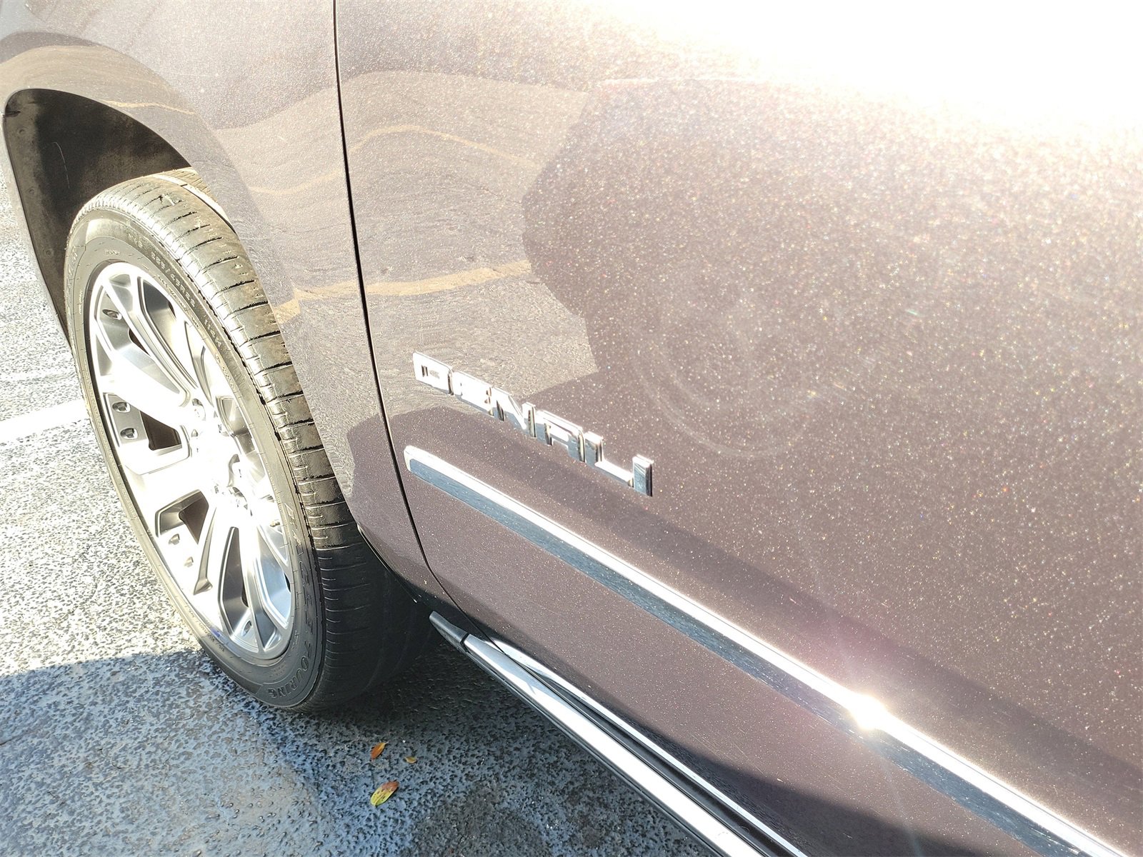 Used 2017 GMC Yukon Denali w/ Open Road Package image 9